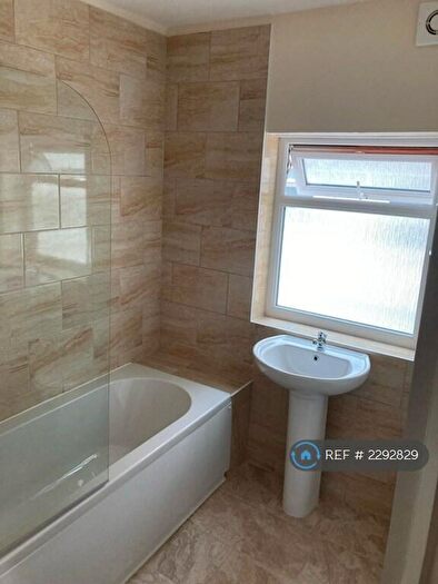 1 Bedroom Flat To Rent In Cambridge Road, Aldershot, GU11