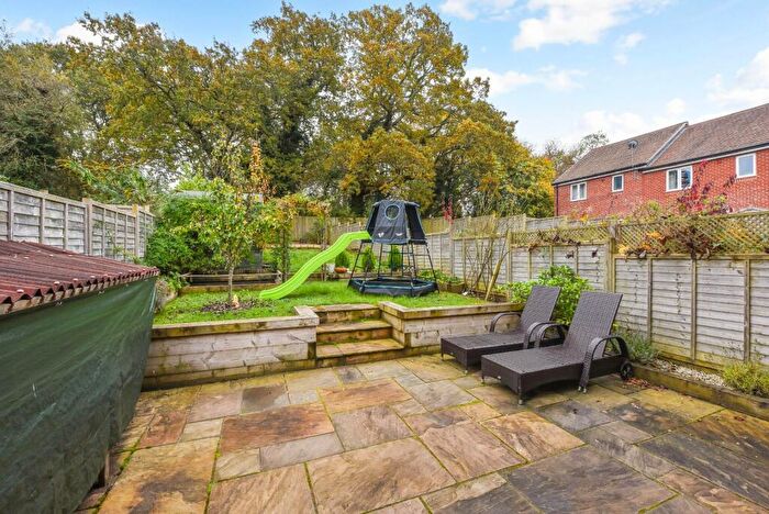 2 Bedroom Semi-Detached House For Sale In Otter Walk, Petersfield, Hampshire, GU32