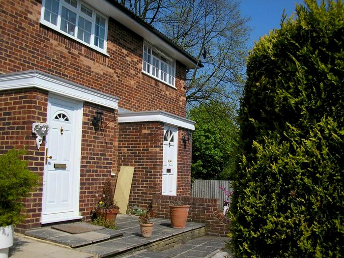 2 Bedroom End Of Terrace House To Rent In Tapestry Close, Sutton, SM1