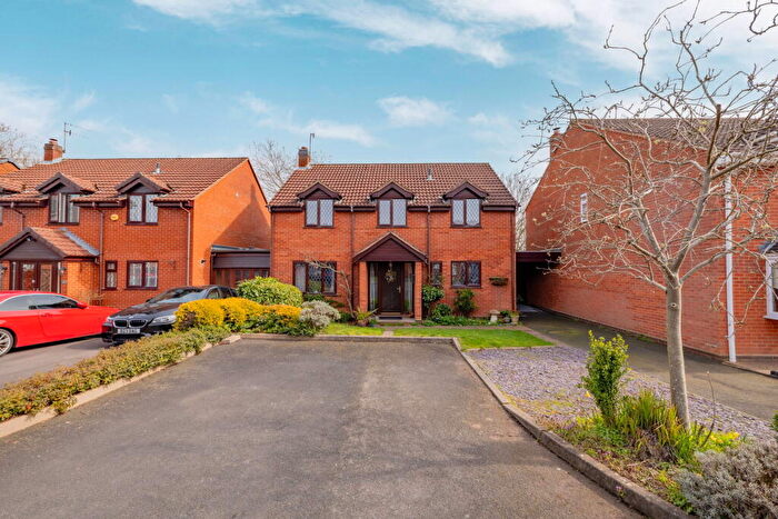 4 Bedroom Detached House For Sale In Celandine Close, Kingswinford, DY6