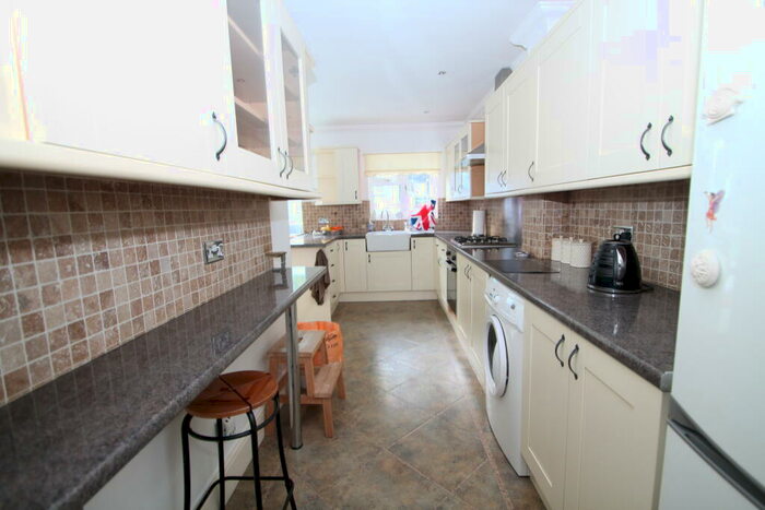 5 Bedroom House To Rent In Old Lodge Lane, CR8