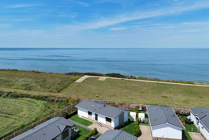 2 Bedroom Park Home For Sale In Reculver Rise, Herne Bay, CT6