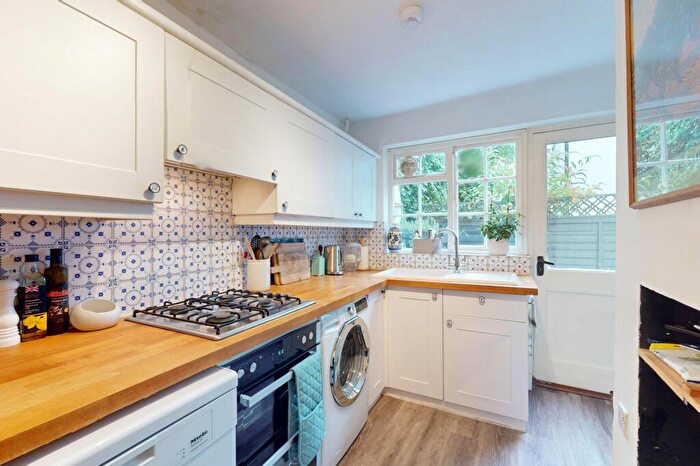 3 Bedroom Terraced House For Sale In Stour Street, Canterbury, CT1