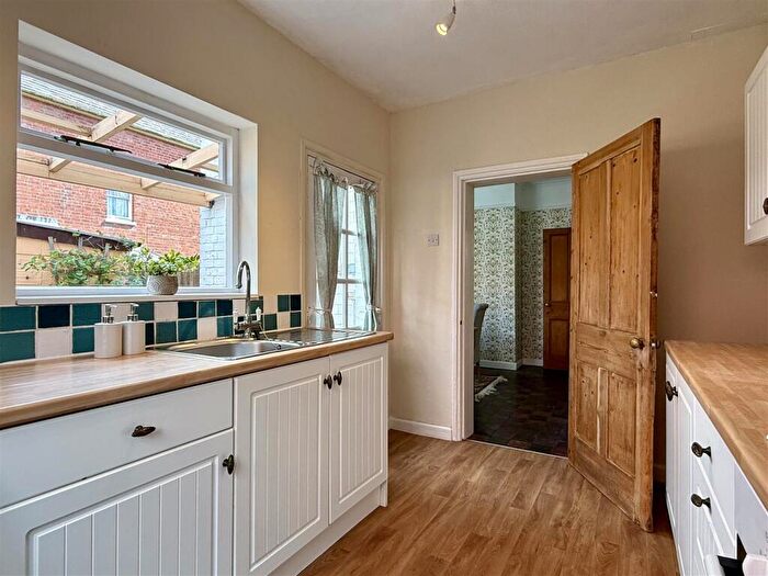 2 Bedroom End Of Terrace House For Sale In Stanhope Street, Hereford, HR4