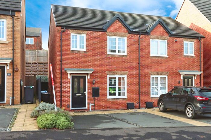 3 Bedroom Semi Detached House For Sale In Trapper Way, Halfway, Sheffield, S20