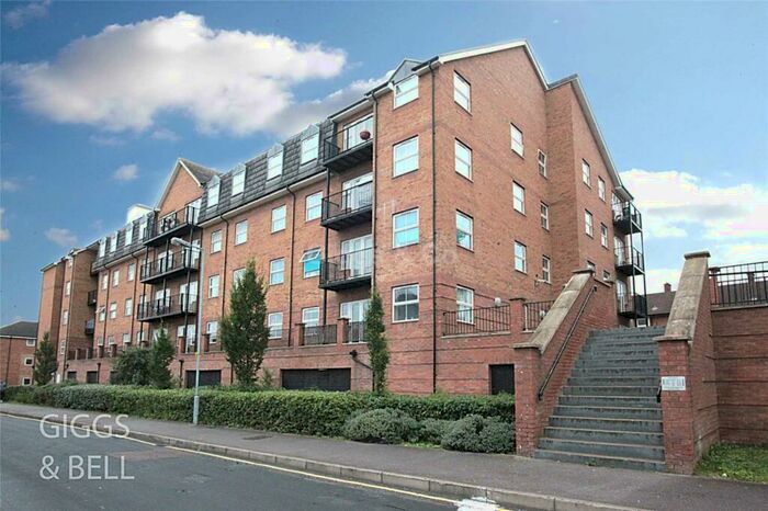 2 Bedroom Apartment To Rent In The Academy, Luton, LU1