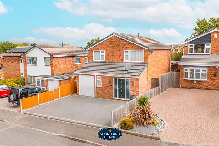 3 Bedroom Detached House For Sale In Stonebury Avenue, Eastern Green, Coventry, CV5