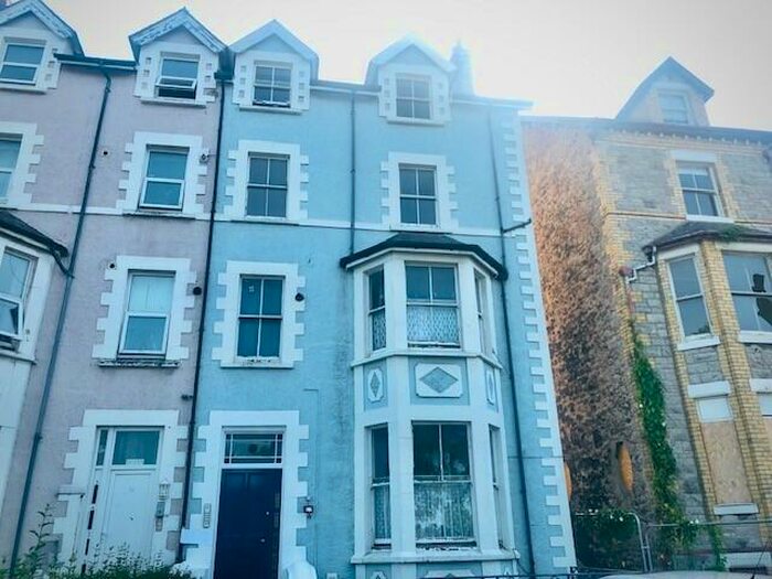 1 Bedroom Flat To Rent In Bay View Road, Colwyn Bay, LL29