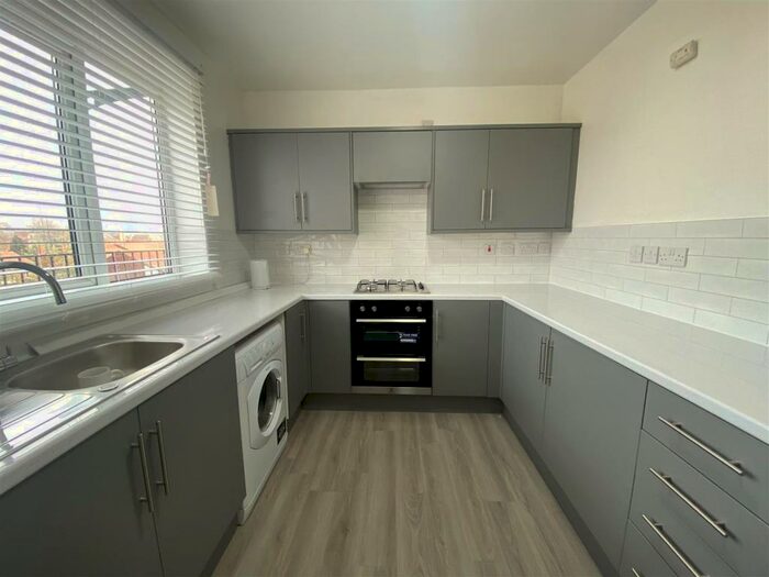 3 Bedroom Duplex To Rent In My Street, Salford, M5