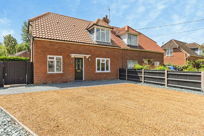 3 Bedroom Bungalow For Sale In The Street, Bridgham, Norwich, Norfolk, NR16