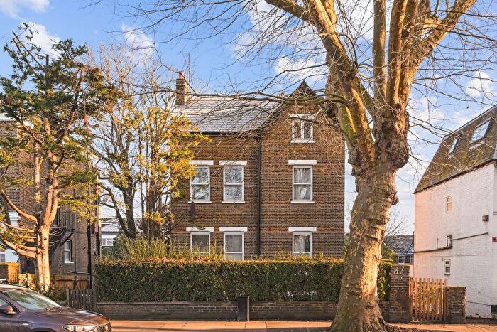 2 Bedroom Flat To Rent In Boston Manor Road, Brentford, TW8