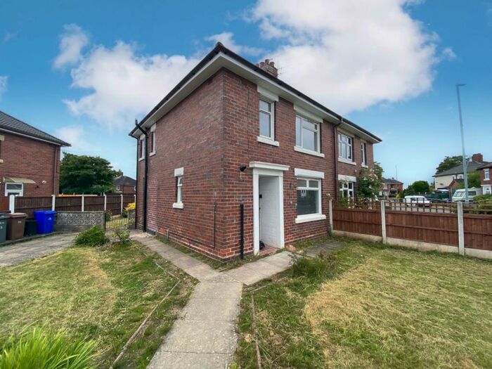 3 Bedroom Semi-Detached House To Rent In Richmond Road, Stoke-On-Trent, ST4