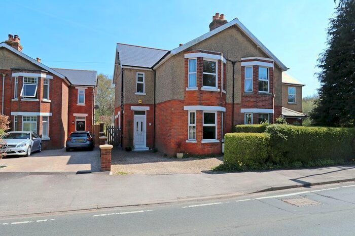 3 Bedroom Semi-Detached House To Rent In Botley Road, Burridge, Southampton, SO31
