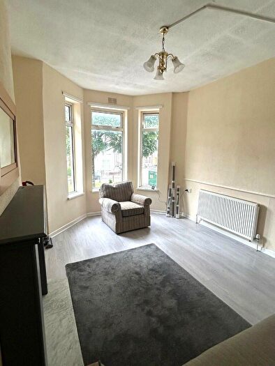 1 Bedroom Flat To Rent In Llanbleddian Gardens, Cardiff(City), CF24