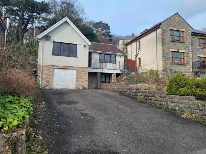 2 Bedroom Detached House To Rent In Rhodfa Llwyn-Eithin, Llanelli, SA15