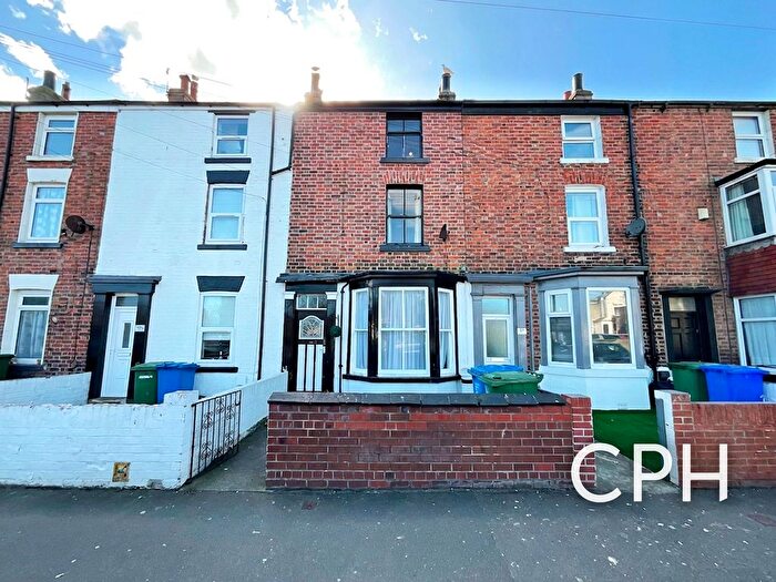 3 Bedroom Terraced House For Sale In North Street, Scarborough, YO11