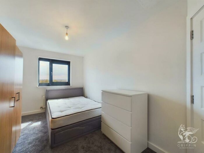 1 Bedroom Flat For Sale In Hogg Lane, Grays, RM17