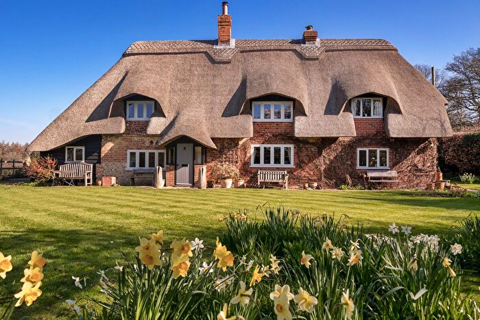 4 Bedroom Cottage For Sale In Furzemoor Cottage, Coldharbour, RG8