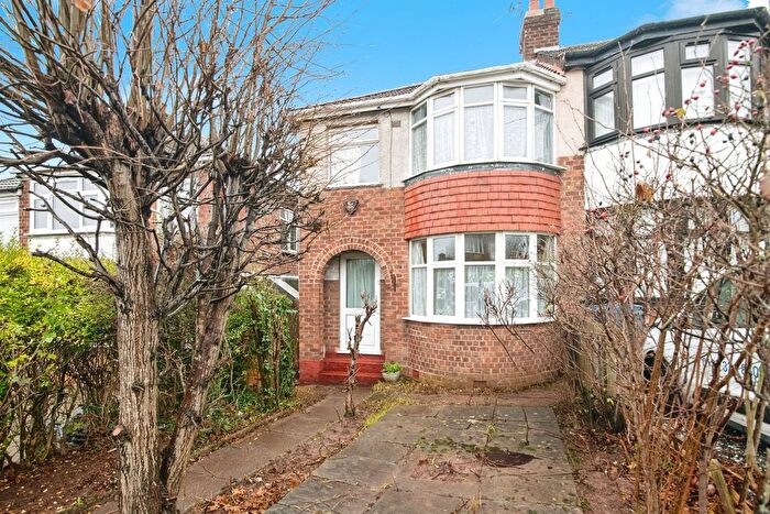 3 Bedroom Semi Detached House For Sale In Rocky Lane, Great Barr, Birmingham, B42