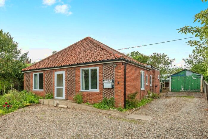 3 Bedroom Detached Bungalow For Sale In Cromer Road, Hevingham, Norwich, NR10