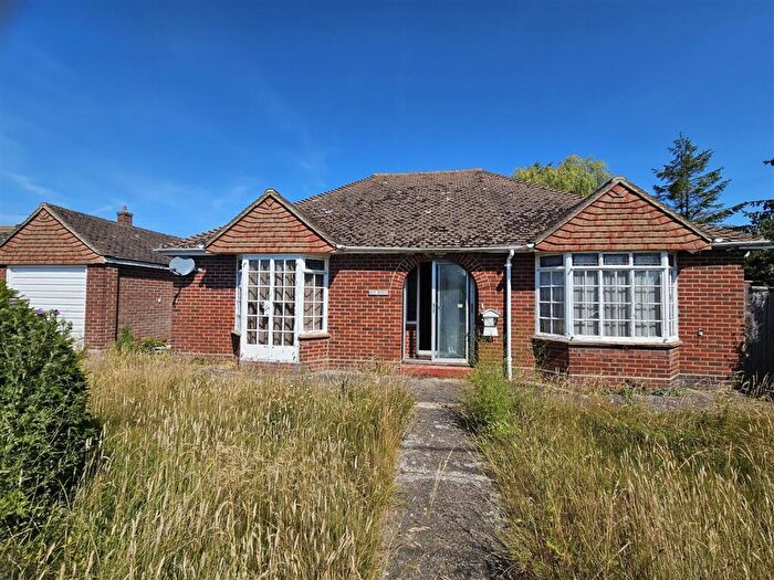 2 Bedroom Bungalow For Sale In Red Roofs, Pean Court Road, Whitstable, CT5