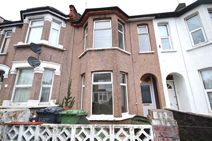 3 Bedroom Terraced House To Rent In St. Awdrys Road, Barking, Essex, IG11