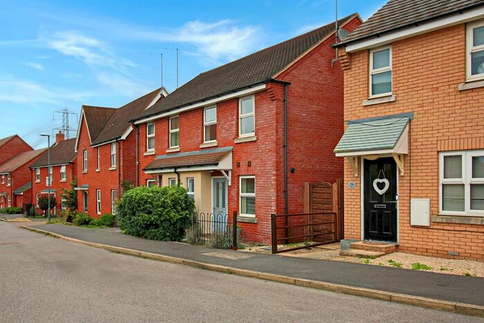 2 Bedroom Semi-Detached House To Rent In Upende, Aylesbury, HP18