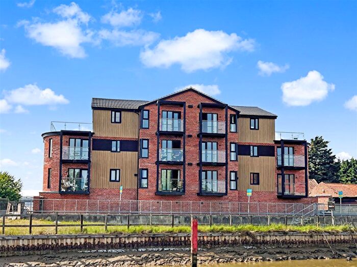 2 Bedroom Flat For Sale In Sidegate Road, Runham Vauxhall, NR30