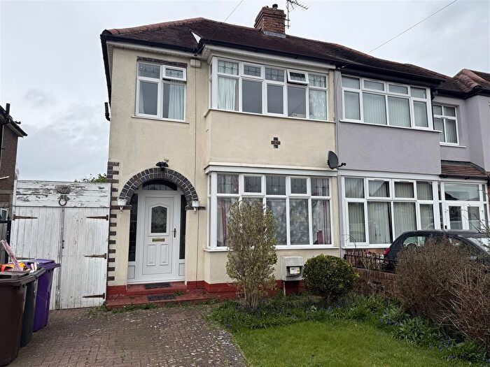 3 Bedroom Property To Rent In Blackburn Avenue, Wolverhampton, WV6