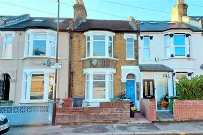 3 Bedroom House To Rent In Edinburgh Road, Walthamstow E17