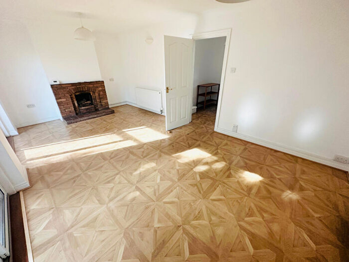 3 Bedroom House To Rent In Shelley Road, Tamworth, B79