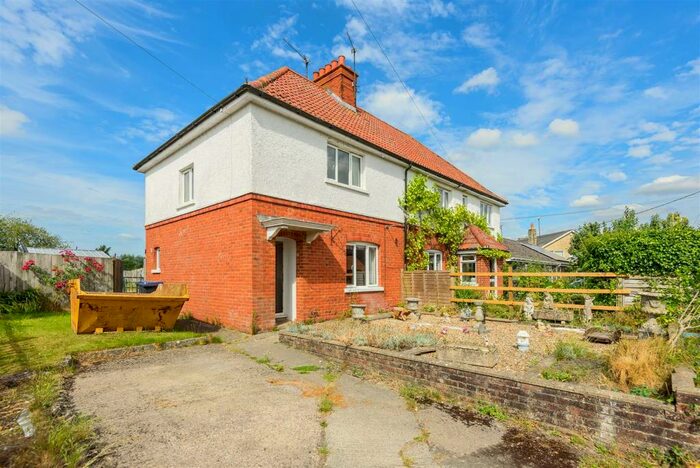 2 Bedroom Semi-Detached House For Sale In Puddles Lane, Coate, SN10