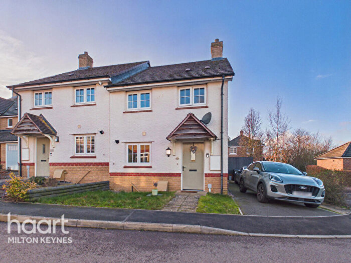 2 Bedroom Semi Detached House For Sale In Belle Field, Towcester, NN12