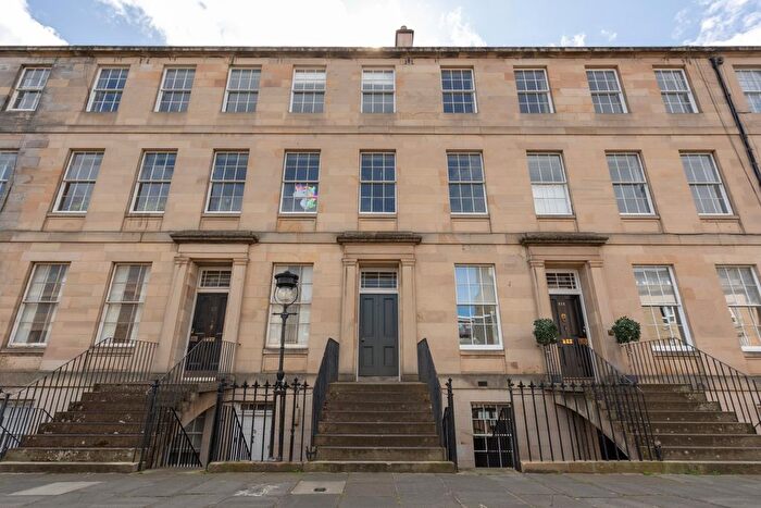 3 Bedroom Flat To Rent In Fettes Row, New Town, Edinburgh, EH3