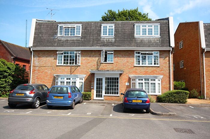 1 Bedroom Flat To Rent In Heathside Road, Woking, GU22