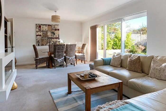 4 Bedroom Detached House For Sale In Regis Avenue, Aldwick Bay Estate, Aldwick, West Sussex, PO21