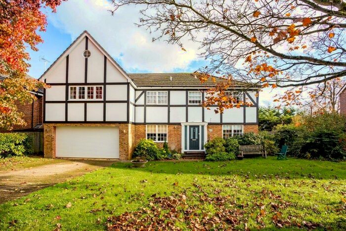 7 Bedroom Detached House To Rent In Illingworth Windsor, SL4