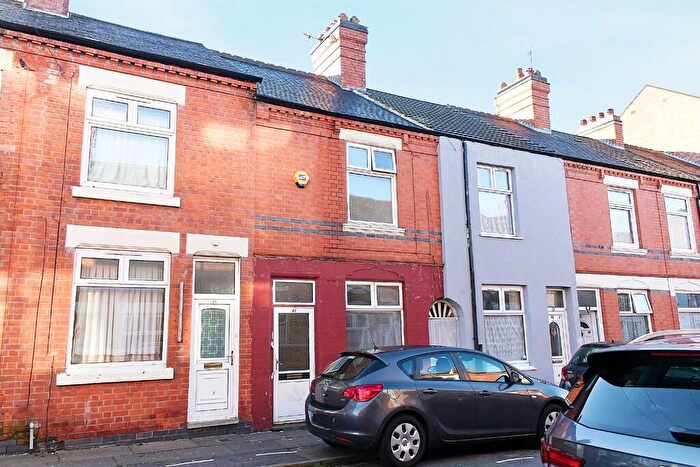 3 Bedroom Terraced House For Sale In Moores Road, Off Melton Road, LE4