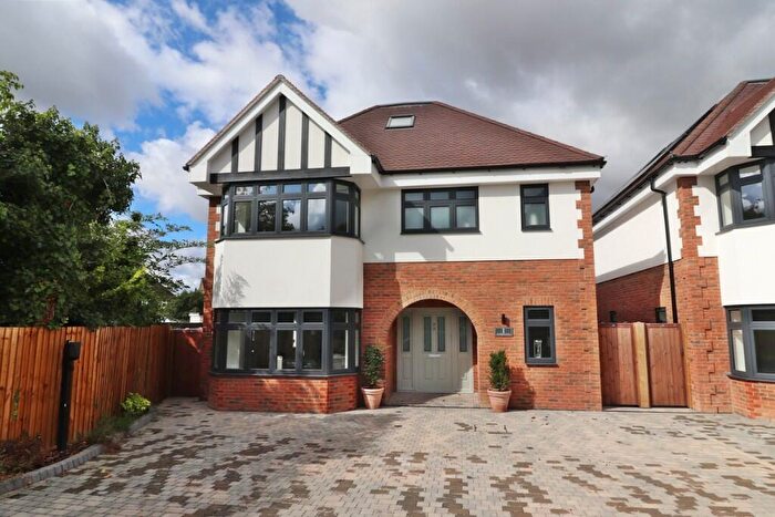 5 Bedroom Detached House To Rent In Sandridgebury Lane, St. Albans, Hertfordshire, AL3
