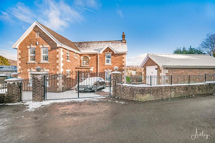 5 Bedroom Detached House For Sale In Rhyddwen Road, Craig-Cefn-Parc, Swansea, SA6