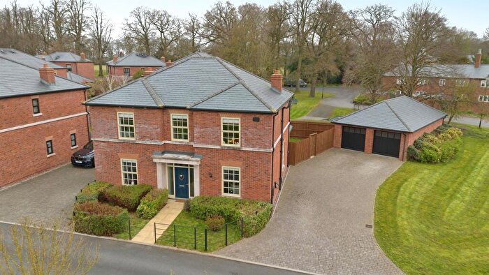 4 Bedroom Detached House For Sale In Warre Close, Rugby, CV23