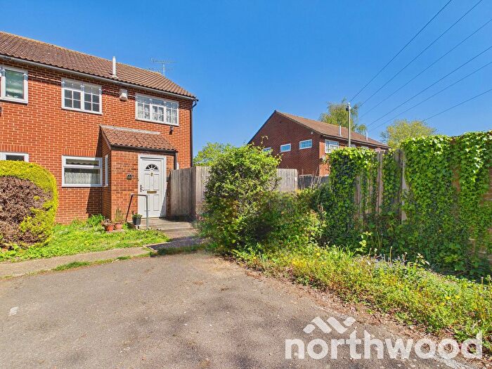 1 Bedroom Detached House For Sale In Manorfield, Singleton, Ashford, TN23