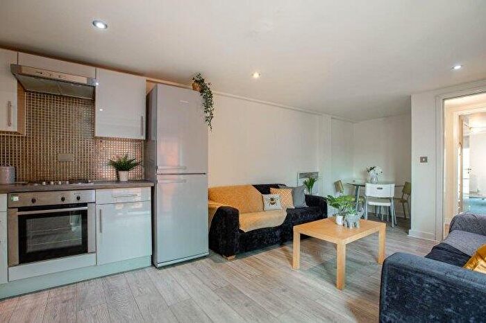 5 Bedroom Flat To Rent In Regent Terrace, S3