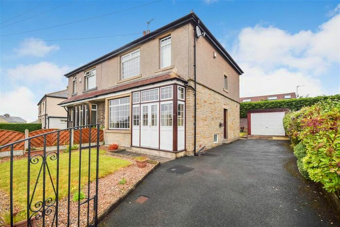 3 Bedroom Semi-Detached House To Rent In Lodore Road, Bradford, BD2