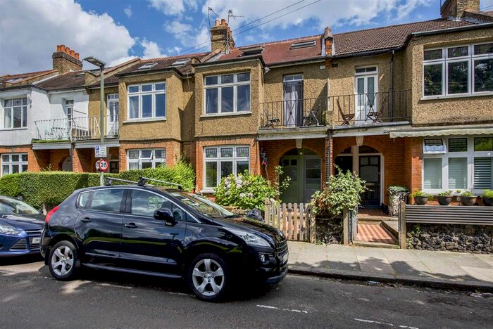 3 Bedroom Maisonette To Rent In Moor Mead Road, St Margarets, Twickenham, TW1