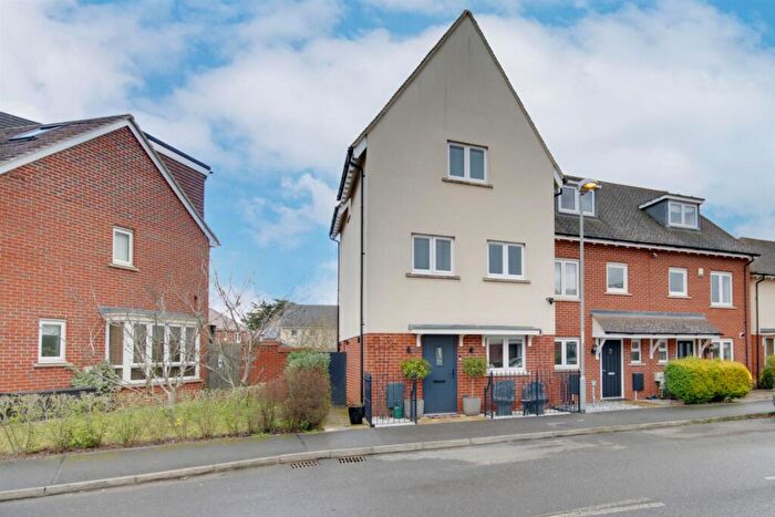 3 Bedroom Town House For Sale In Garner Drive, St. Ives, PE27