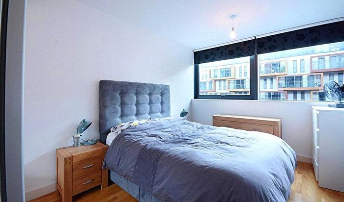1 Bedroom Flat To Rent In Amelia Street, Elephant And Castle, London, SE17