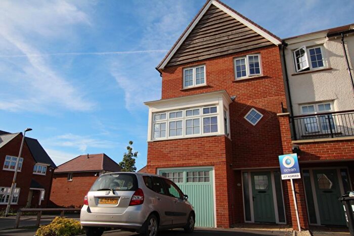 6 Bedroom Terraced House To Rent In Great Clover Leaze - Cheswick Village, BS16