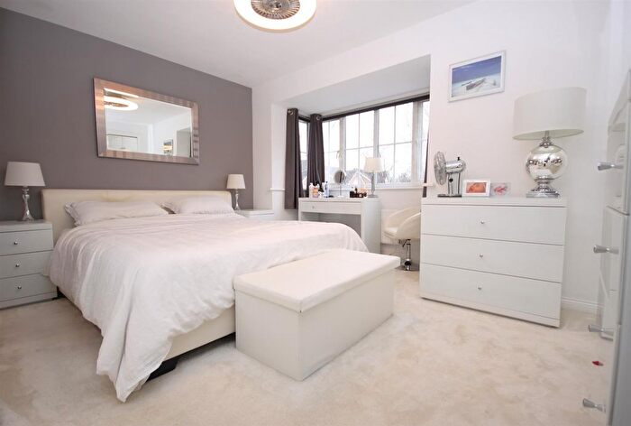 4 Bedroom Detached House For Sale In Suffolk Drive, Whiteley, Fareham, PO15