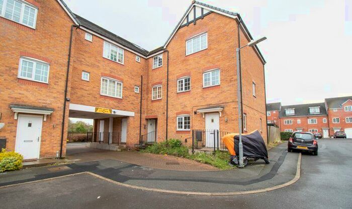 2 Bedroom Flat To Rent In Reed Close, Farnworth, Bolton, BL4